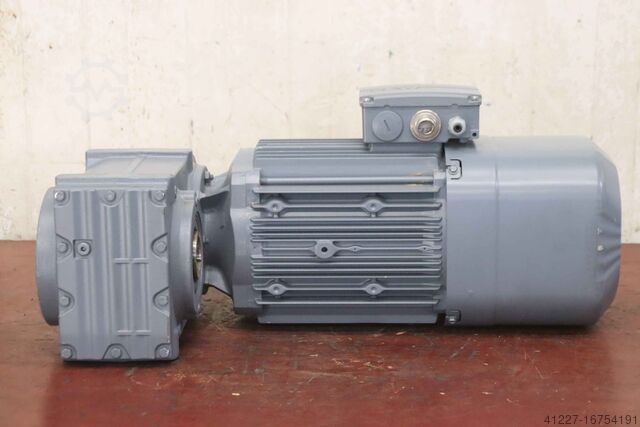 Gear motor 4 kW 189 rpm SEW-Eurodrive FA57/G DRE132S4BE5/TF
