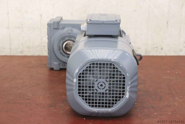 Gear motor 4 kW 189 rpm SEW-Eurodrive FA57/G DRE132S4BE5/TF