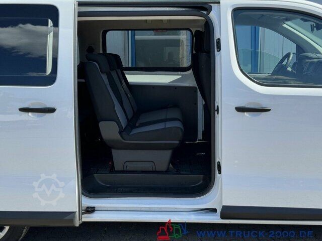 Minibus Opel Vivaro 9 Sitzer Klima vorne & hinten Navi + DAB