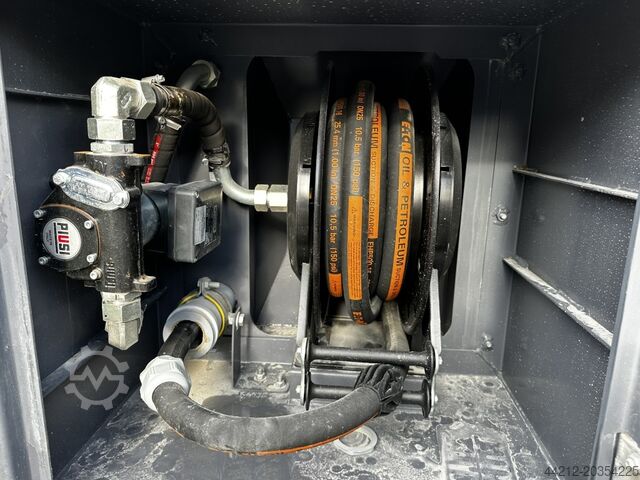 Heavy-duty screening plant / Scalper Kleemann MOBISCREEN MSS 802i EVO