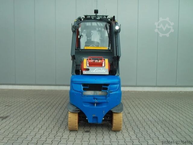 Treibgasstapler LINDE H 30 T -02