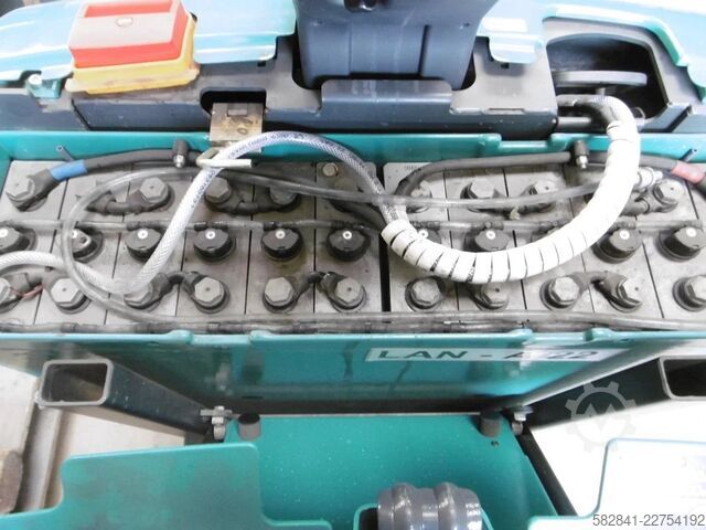 Schlepper JUNGHEINRICH EZS 350