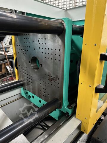 Injection molding machine Arburg 470C 1500-800