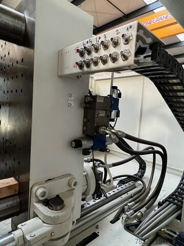 Injection molding machine Wittmann-Battenfeld HC 400/2250 S