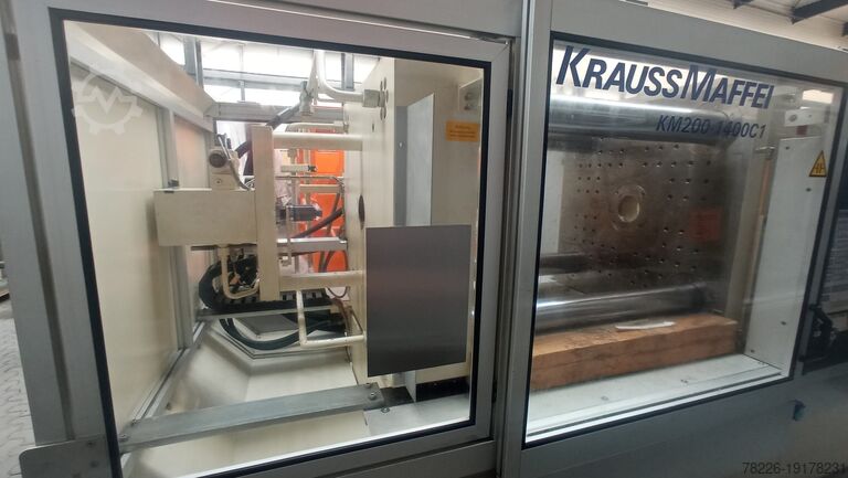 Injection molding machine NUR 16.700h KraussMaffei 200-1400 C1