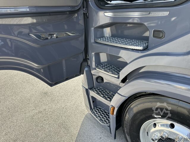 Standard tractor unit SCANIA S 660