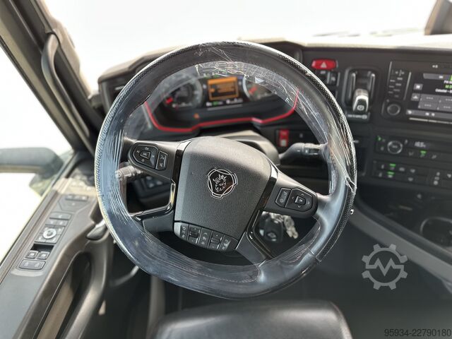 Standard tractor unit SCANIA S 660