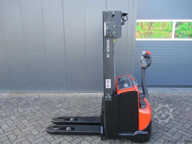 Hochhubwagen TOYOTA SWE140