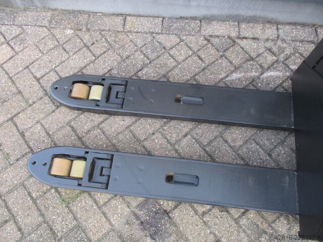 Niederhubwagen TOYOTA LPE250