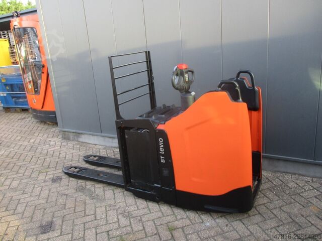 Niederhubwagen TOYOTA LPE250
