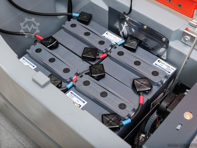 HAKO B90 CL TB850 NEW BATTERIES Hako Scrubmaster B90 CL TB850 - 2019y - 335h