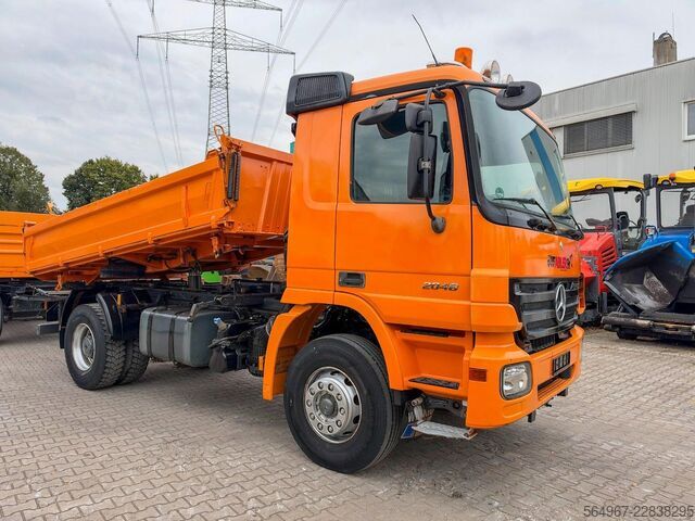 Dreiseitenkipper LKW MERCEDES-BENZ 2048 Actros MP2 + Kögel AK24