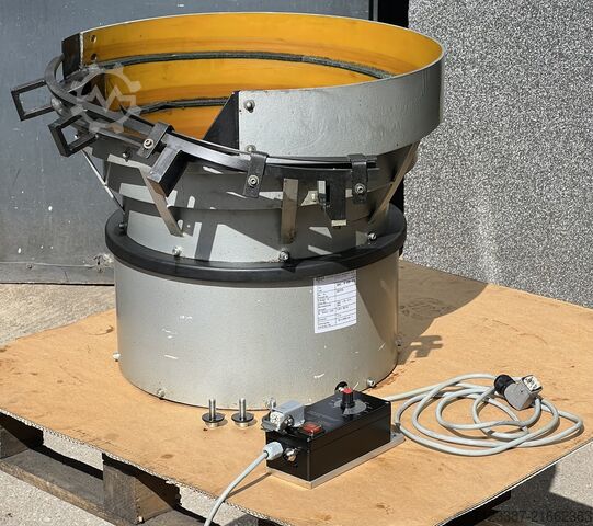 Vibrationsförderer RNA SRC-N 400-2L und SLL 400-600