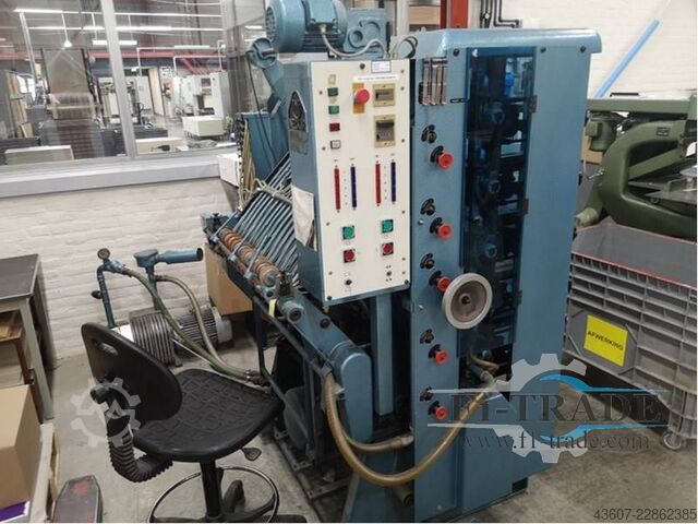 Zusammentragmaschine / Gatherer TMF N10