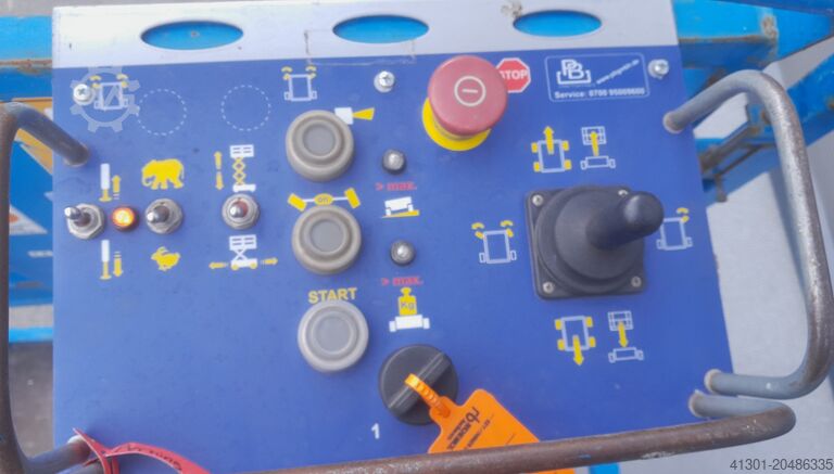 Scherenarbeitsbühne mit Abstützung PB Lifttechnik S171-12ES