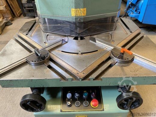 Notching machine 30 - 135 INDUMASCH V 204