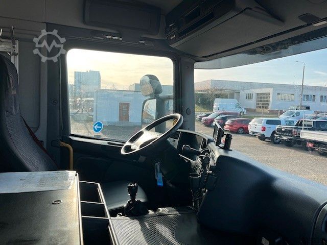 LKW mit Pritsche (offen) SCANIA P320 CB 4x4 Doka AHK Klima 9-Sitze Aut. Stdhz.