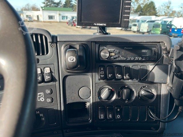 LKW mit Pritsche (offen) SCANIA P320 CB 4x4 Doka AHK Klima 9-Sitze Aut. Stdhz.