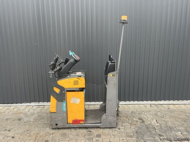 Tow Tractor Jungheinrich EZS130