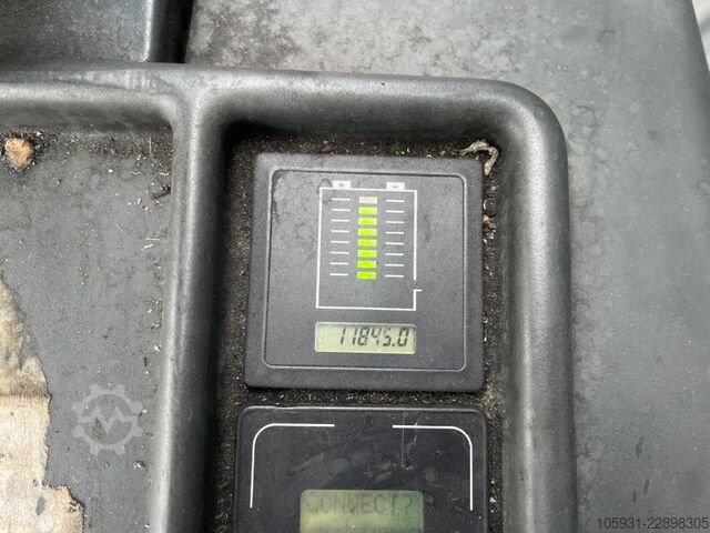 Tow Tractor Jungheinrich EZS130