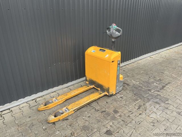Niederhubwagen Jungheinrich EJE114