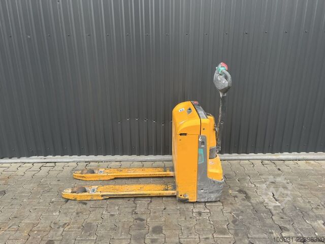 Niederhubwagen Jungheinrich EJE114