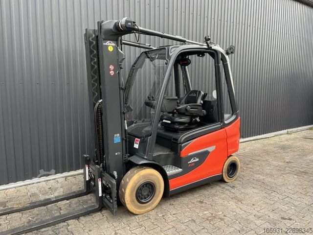 Elektro 4 Rad-Stapler Linde E25-01