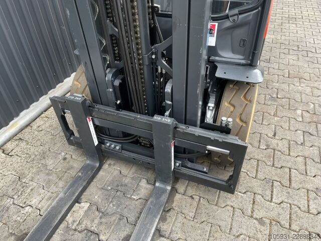 Elektro 4 Rad-Stapler Linde E25-01