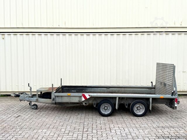 Low loader trailer IFOR WILLIAMS Baumaschinenanhänger mit Rampen / 3.500 KG