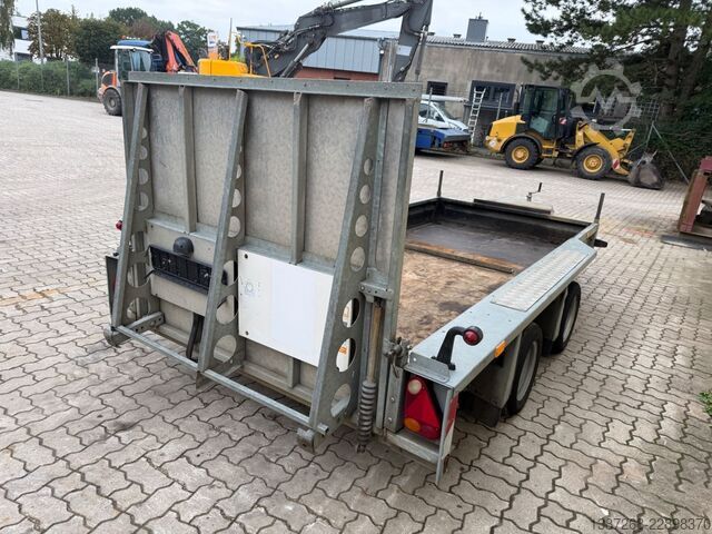 Low loader trailer IFOR WILLIAMS Baumaschinenanhänger mit Rampen / 3.500 KG