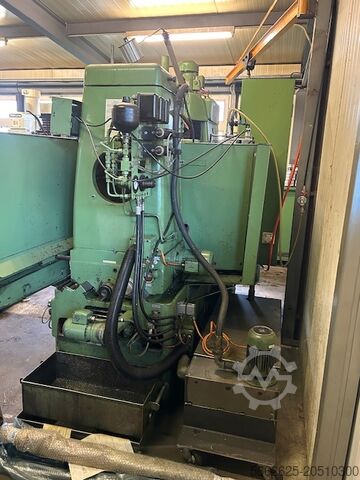 Zahnrad-Abwälzfräsmaschine Pfauter P400