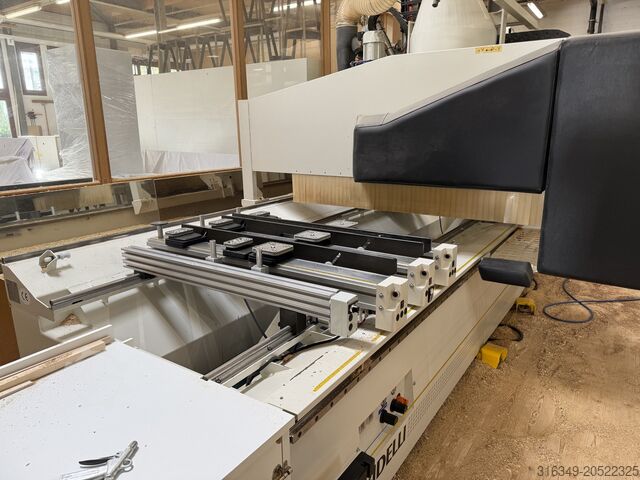 Machining center MORBIDELLI X5