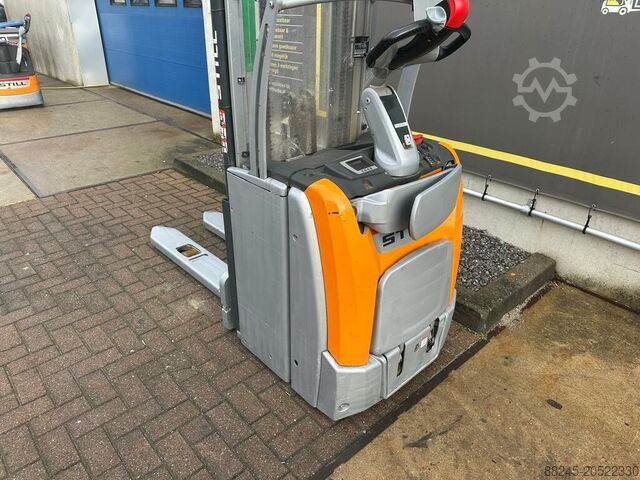 VS-22478 Electric triplex stacker Still EXV SF 14, year 2019 STILL EXV SF 14