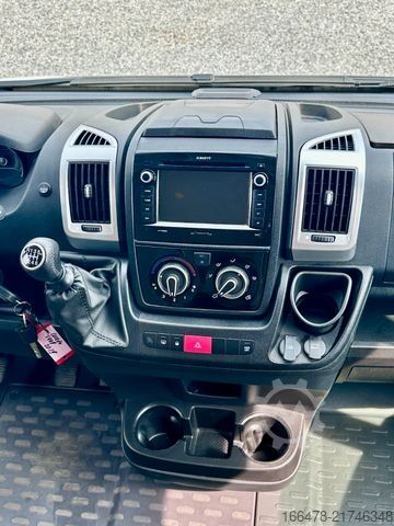 Teilintegriertes Wohnmobil CARADO T 449 *Queensbett-Hubbett-Sat-TV*