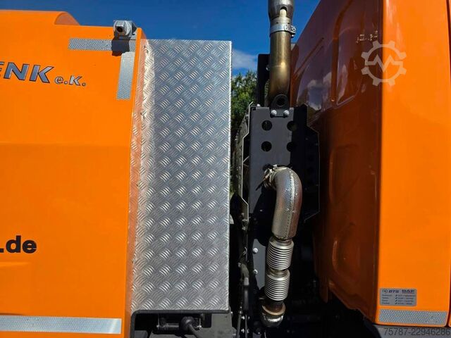 Kehrmaschine DAF XB 210 Kehrmaschine wie neu Brock VS4 Kehraufbau