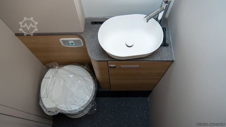 ADRIA MATRIX SELECT 670 SL TEILINTEGRIERTES WOHNMOBIL, NEU ADRIA MATRIX SELECT 670 SL