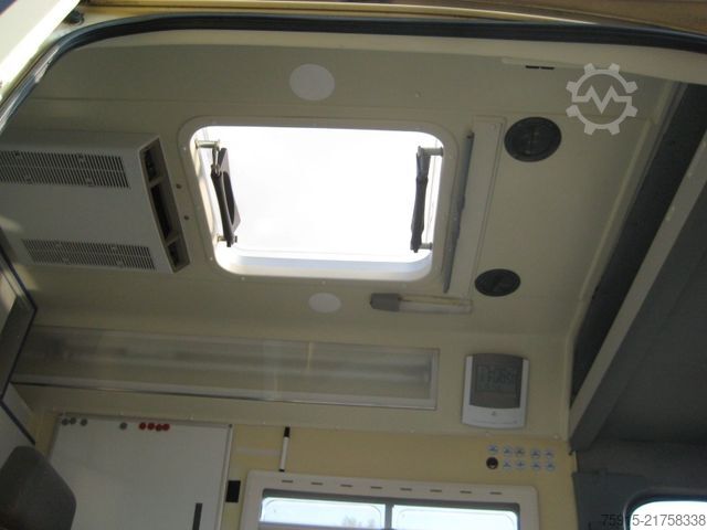 Kastenwagen Wohnmobil / Campervan MERCEDES-BENZ 312 D-KA Sprinter Einsatzleitung (ex-RTW) BINZ