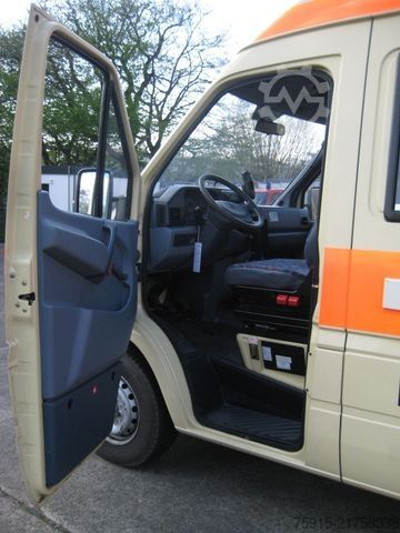 Kastenwagen Wohnmobil / Campervan MERCEDES-BENZ 312 D-KA Sprinter Einsatzleitung (ex-RTW) BINZ
