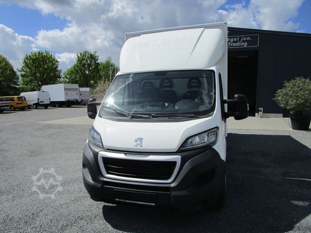 Transporter mit Koffer PEUGEOT Boxer 2,2L 165PS *MAXI+LBW+KLIMA+3-Sitze+4,27m*