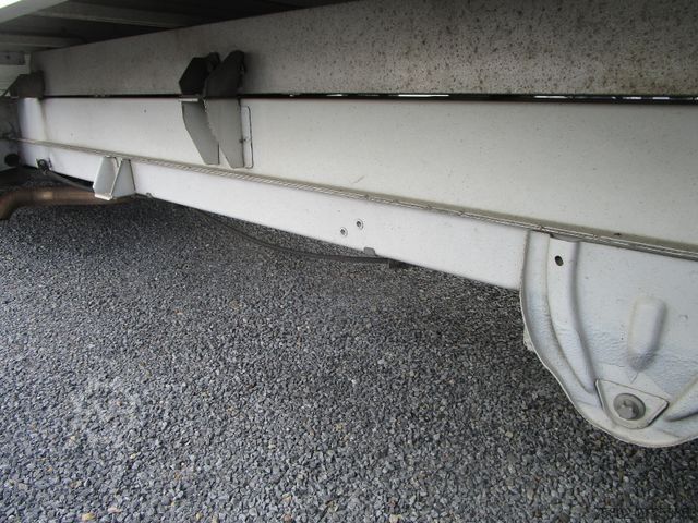 Transporter mit Koffer PEUGEOT Boxer 2,2L 165PS *MAXI+LBW+KLIMA+3-Sitze+4,27m*