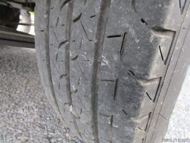 Transporter mit Koffer PEUGEOT Boxer 2,2L 165PS *MAXI+LBW+KLIMA+3-Sitze+4,27m*