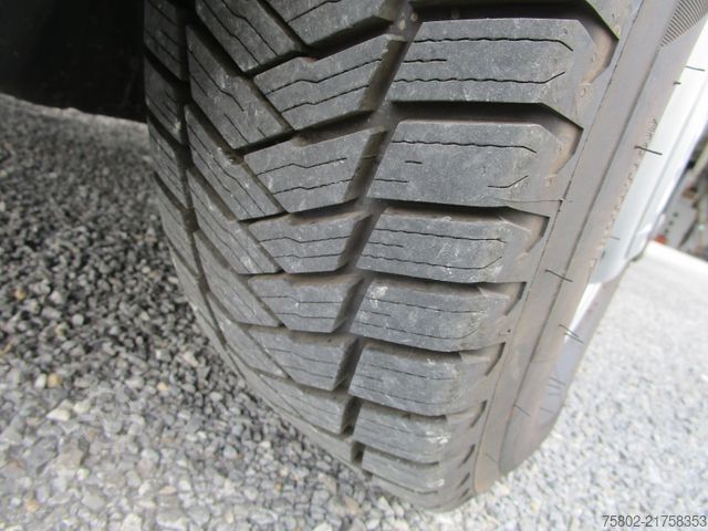 Transporter mit Koffer PEUGEOT Boxer 2,2L 165PS *MAXI+LBW+KLIMA+3-Sitze+4,27m*