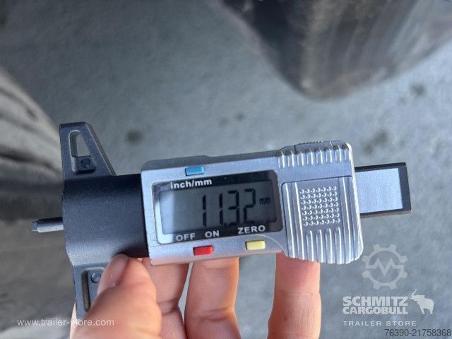 Auflieger mit Pritsche & Plane Schmitz Cargobull Semitrailer Curtainsider Standard