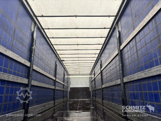 Auflieger mit Pritsche & Plane Schmitz Cargobull Semitrailer Curtainsider Standard