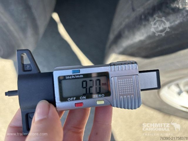 Auflieger mit Pritsche & Plane Schmitz Cargobull Semitrailer Curtainsider Standard