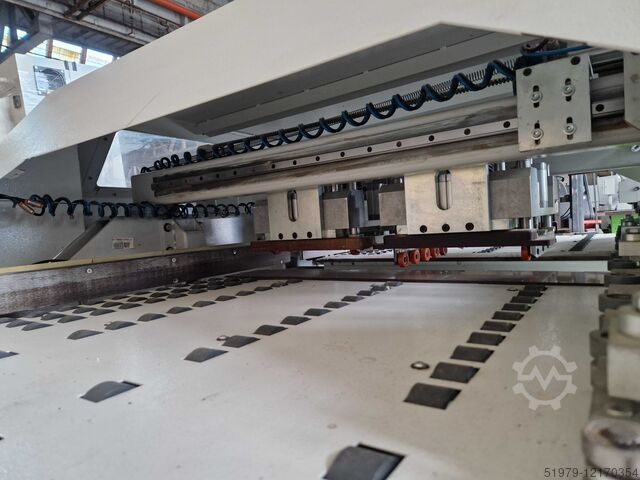 CNC Dubelbohrmaschine HIRZT Livra/B