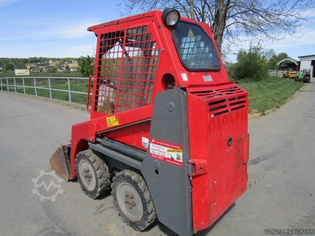 Baggerlader Bobcat S 70 - Kompaktlader mit Schaufel