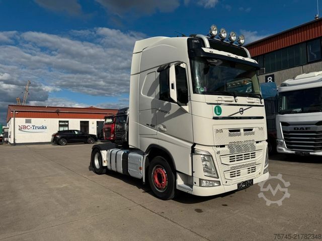 Standard tractor unit VOLVO FH 460 * STANDKLIMA * GLOBETROTTER *
