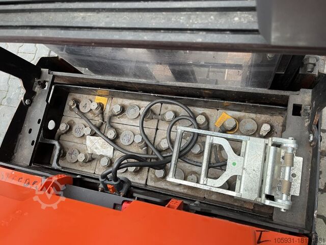 Stand-on stacker BT SWE140