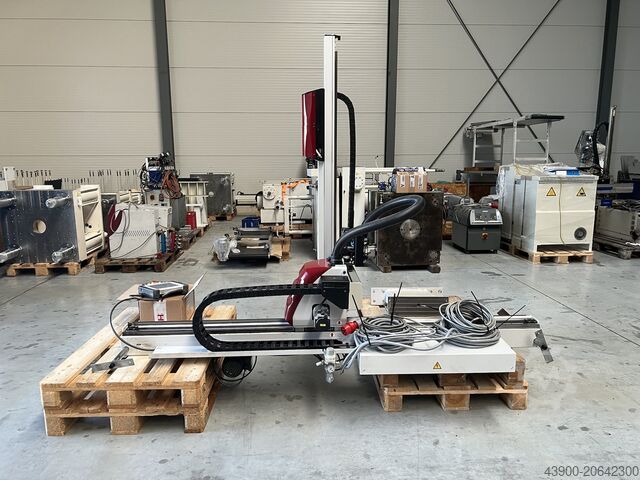 Industrial robot WITTMANN W818